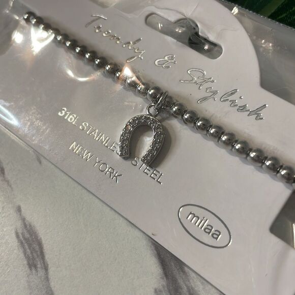 Bracelet with Charm  - Picture 2 of 4